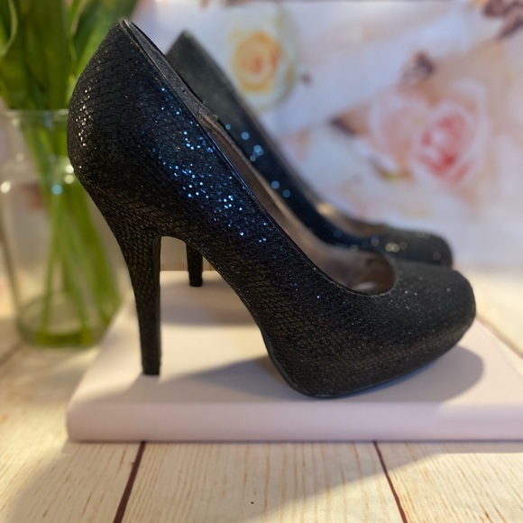 Black Sparkle Glo Heels - Picture 12 of 12